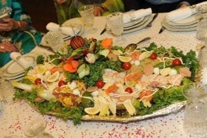 عرس مغربي من "أفراح دارنا"بتنظيم عال و أطباق مغربية راقية