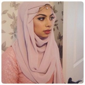 بالصور : كيف تحصلين على  إطلالة راقية باختيار لفات الحجاب المناسبة لموسم الصيف!!!