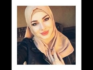 بهذه الخطوات البسيطة تحصلين على لفات حجاب تزيدك أناقة للخروجات....دون  جهد أو عناء !!
