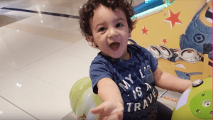 زينب صابر مقدمة « تغريدة » تشارك المغاربة صور ابنها بسام الذي يشبهها كثيرا ... ما رأيكم ..!!