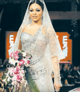 نجمات تزوجن بشباب أصغر منهن إحداهن بفارق 30 عاما...اخرهن سمية الخشاب بفارق 15 عاما نجمات تزوجن بشباب أصغر منهن إحداهن بفارق 30 عاما...اخرهن سمية الخشاب بفارق 15 عاما