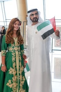 ابنة الشيخ محمد بن راشد حاكم دبي بالقفطان المغربي خلال الاحتفال باليوم الوطني للعلم الاماراتي