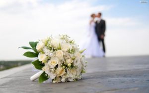 فيديو هبوط خيالي من السماء لعروس بعربة سندريلا..ما رأيكم في الفكرة؟