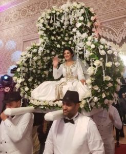 صور جديدة من زفاف فاتن هلال بك: طورطة فخمة و ديكور تقليدي راااائع