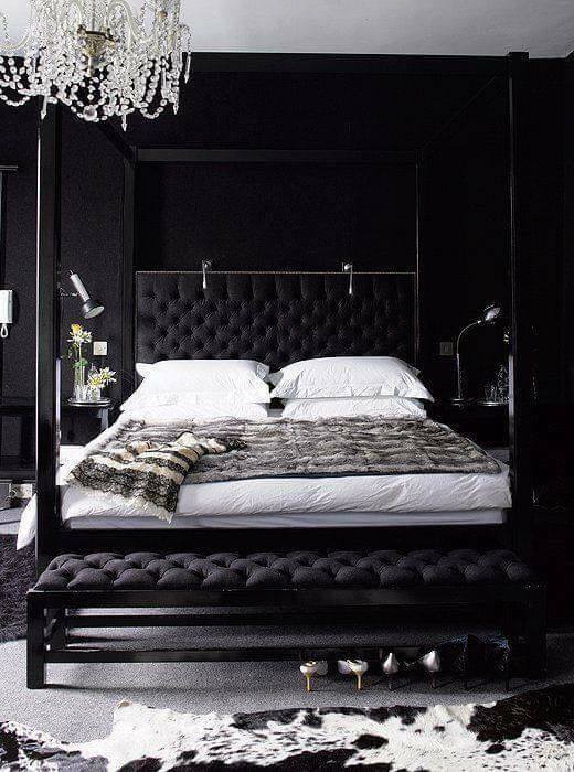 مجموعة من غرف النوم الحديثة باللون الأسود
