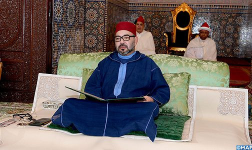 إطلالات "الملك محمد السادس" الأنيقة في رمضان تثير إعجاب المغاربة