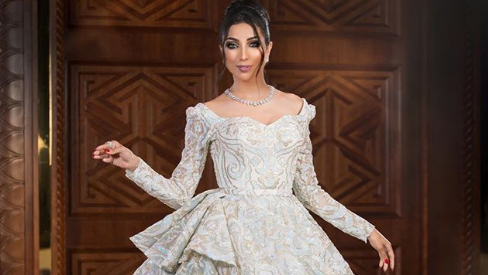 دنيا بطمة تخطف الانظار بقفطان امازيغي بالسلهام راقي ومميز