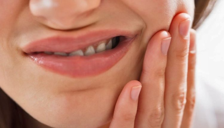علاج لم يخطر على بالكم لألم الأسنان من من المنزل و في دقائق معدودة